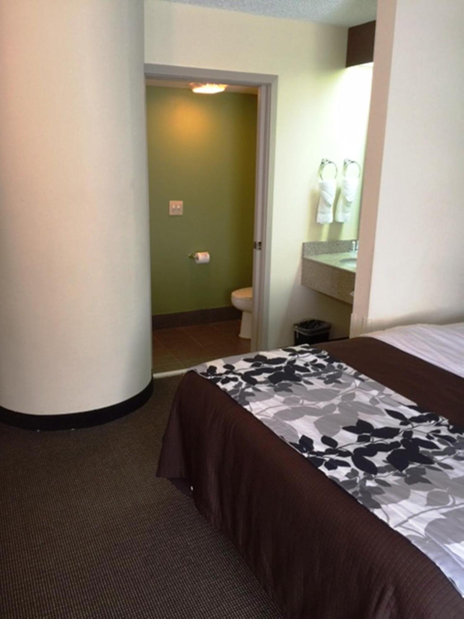 スリープ イン マシューズシャルロット 部屋 写真